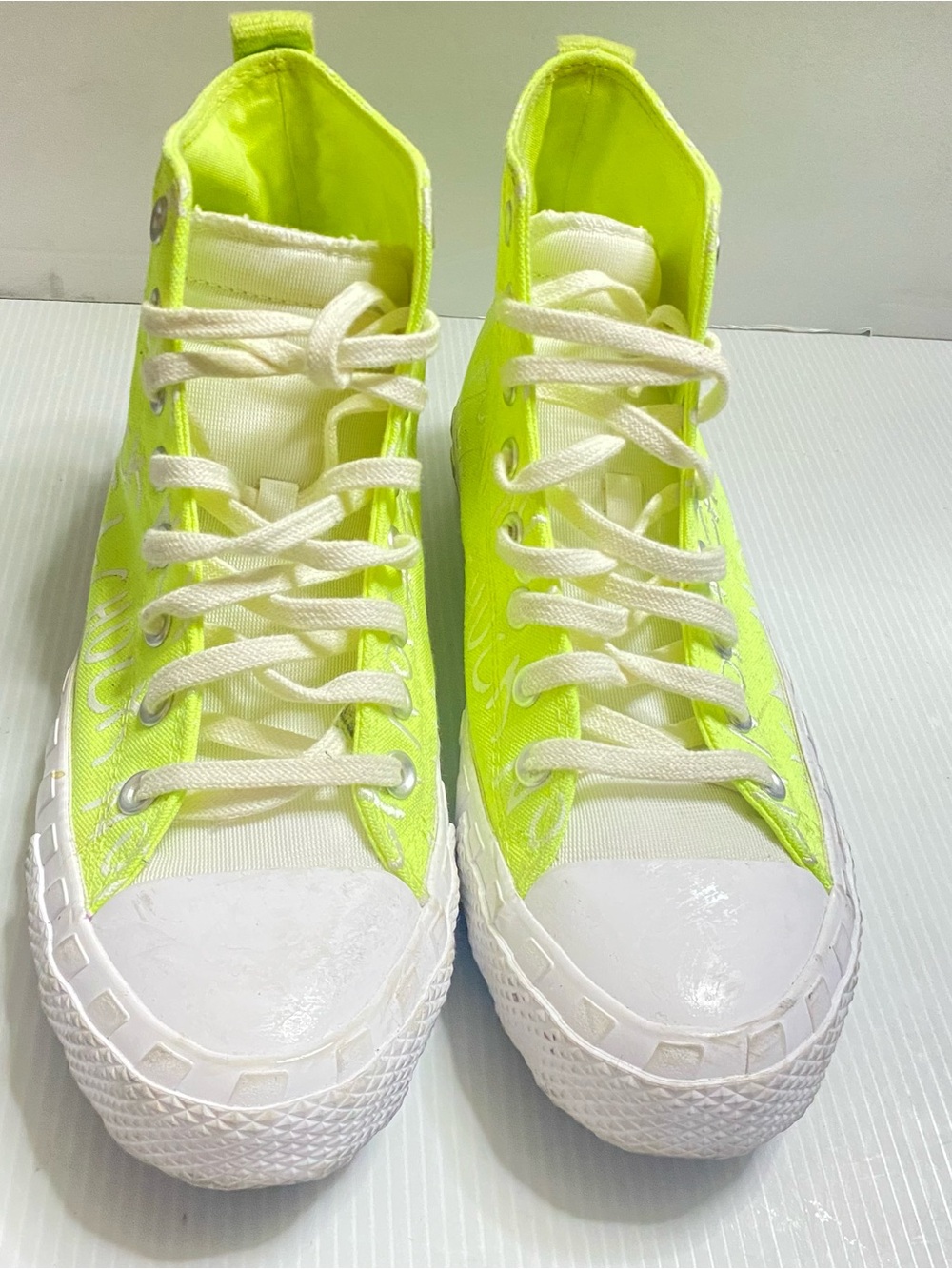 Converse Chuck High-Top Sneakers in Neon Yellow green  Men 8 Womens 10 sneakers